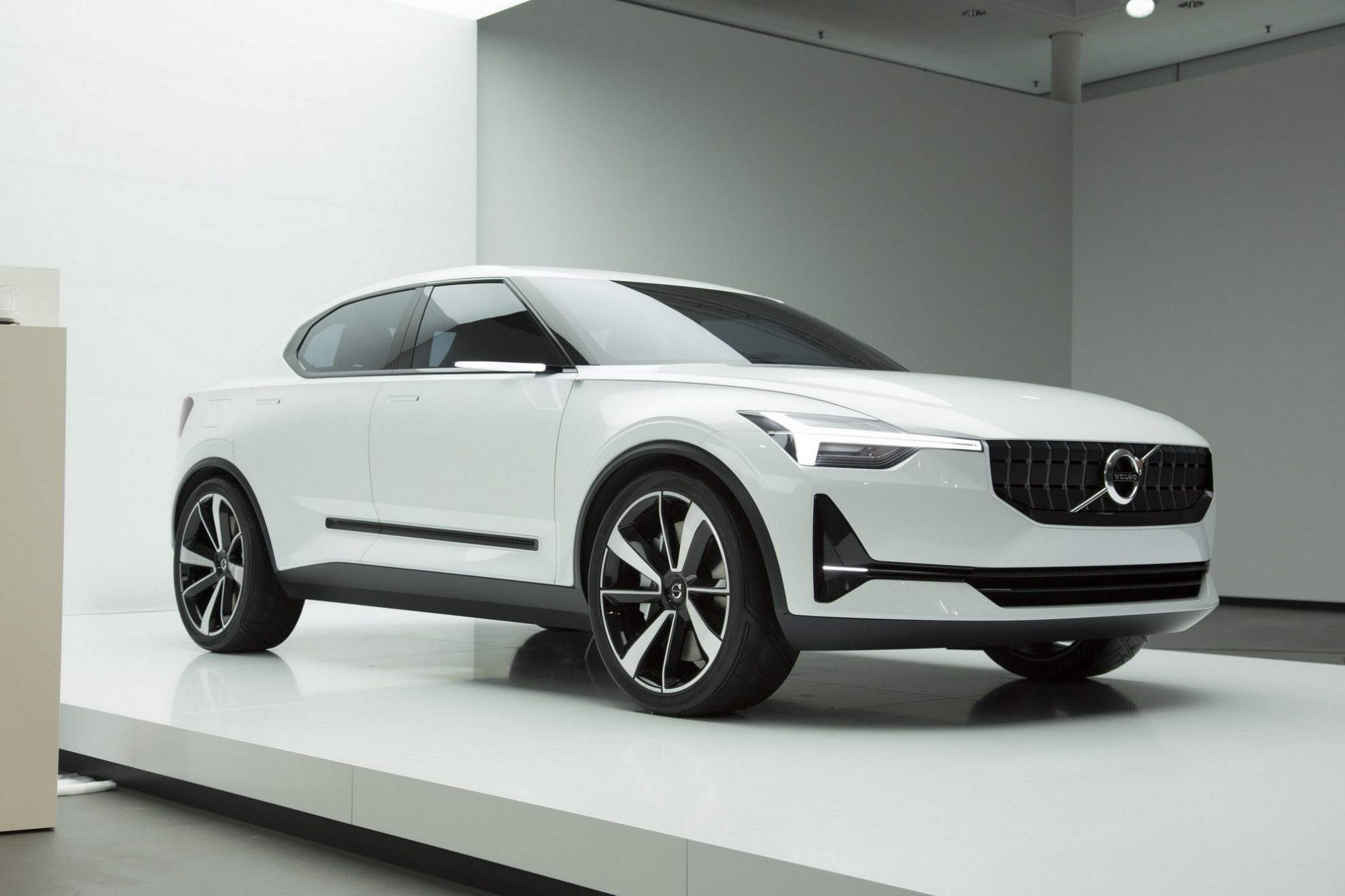 Pierwsze elektryczne Volvo zostanie oparte na koncepcyjnym